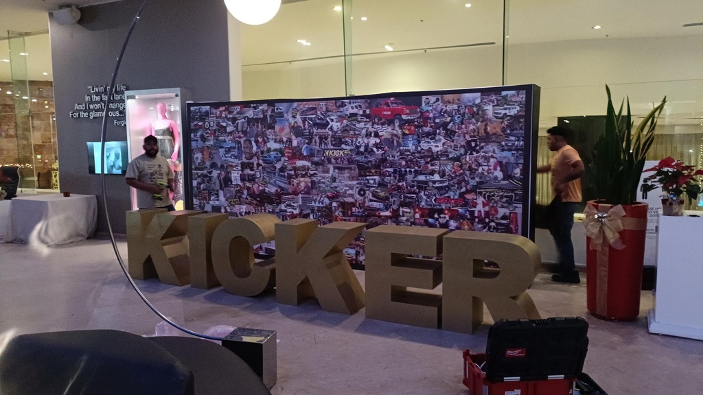 Backdrop Rockstar 6.01 x 2.41